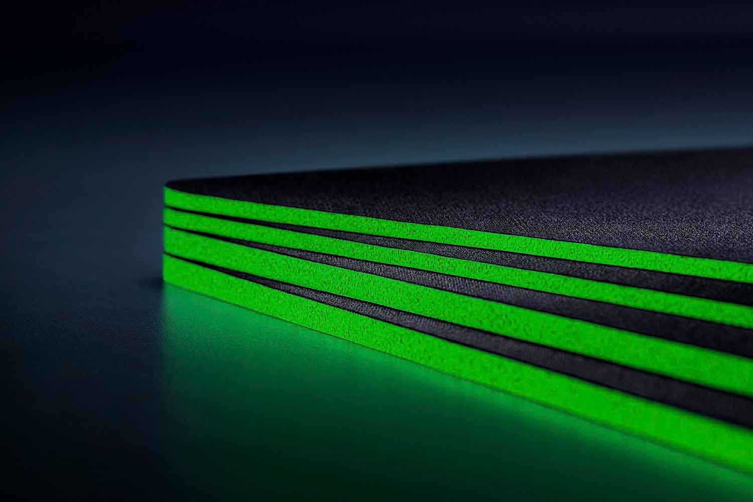 RAZER Gigantus V2 Medium Mouse Mat thumbnail 4