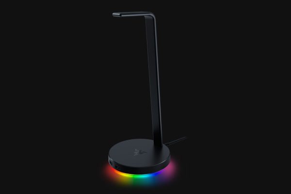 razer-base-station-v2-chroma-headphone-stand