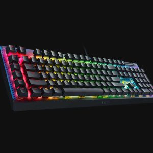 razer-blackwidow-v4-x-yellow-switch-fortnite-ed-keyboard-1