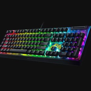 razer-blackwidow-v4-x-yellow-switch-fortnite-ed-keyboard-3