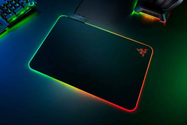 razer-firefly-v2-mouse-mat-1