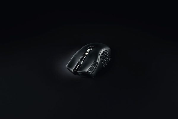 RAZER-Naga-V2-HyperSpeed-Wireless-Mouse