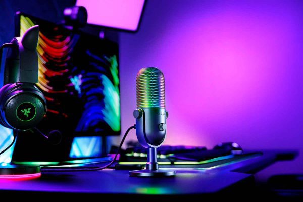 razer-seiren-v3-chroma-mic-2