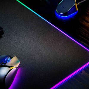 razer-strider-chroma-mouse-mat-3