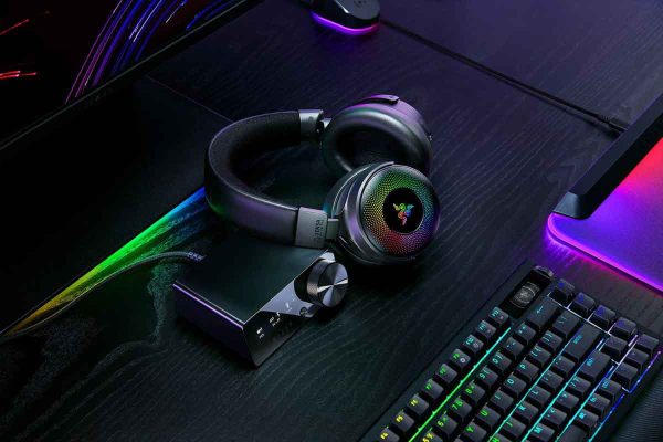 razer-kraken-v4-pro-headset-2-scaled