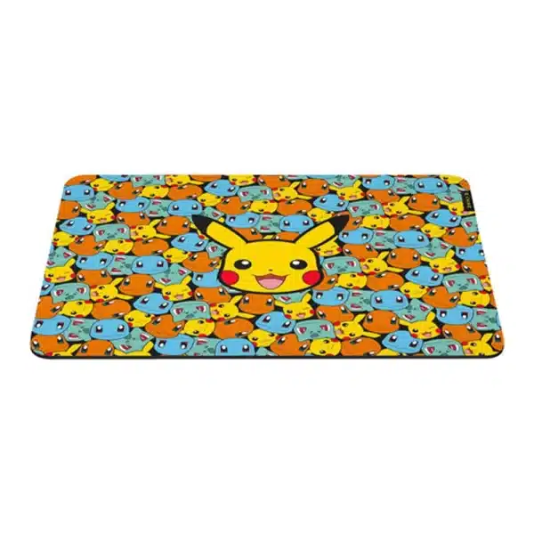 razer-gigantus-pokemon-kanto-starters-edition-mouse-mat 1